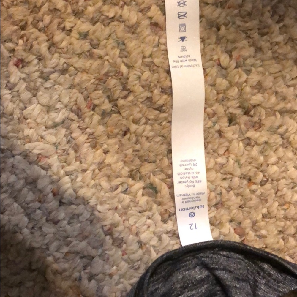 Lululemon - Picture 3 of 4
